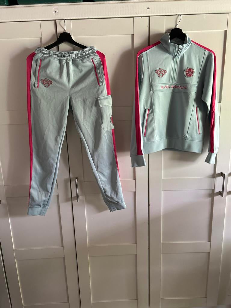 Black Bananas trainingspak maat M, Kinderen en Baby's, Kinderkleding | Kinder-kledingpakketten, Ophalen of Verzenden, Zo goed als nieuw