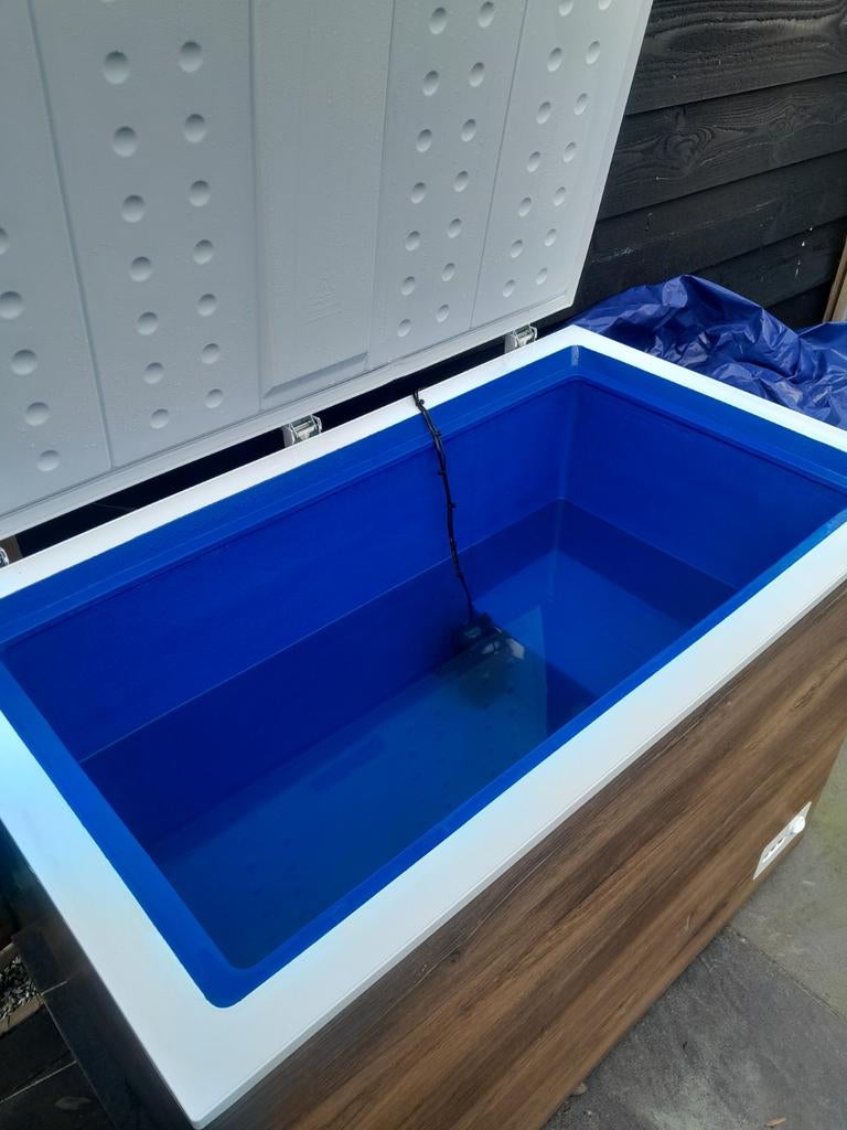 Duurzaam IJsbad / Cold Plunge - Vrieskist omgebouwd, Witgoed en Apparatuur, Vriezers en Diepvrieskisten, Vrieskist, Gebruikt, Energieklasse A of zuiniger