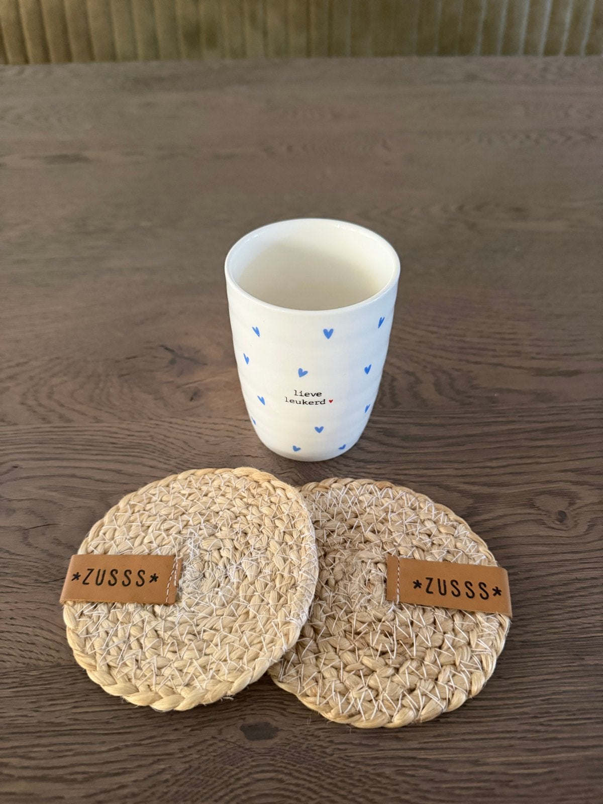 ZUSSS beker 'lieve leukerd' met onderzetters, Huis en Inrichting, Woonaccessoires | Overige, Nieuw, Natuurlijk materiaal, Wit