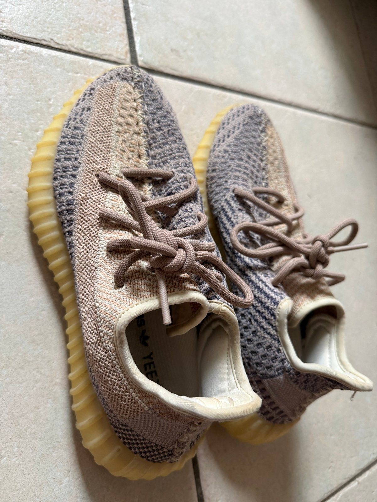 Adidas Yeezy Boost 350 V2 - Stijlvolle Sneakers, Ophalen, Gedragen, Overige kleuren, Sneakers of Gympen