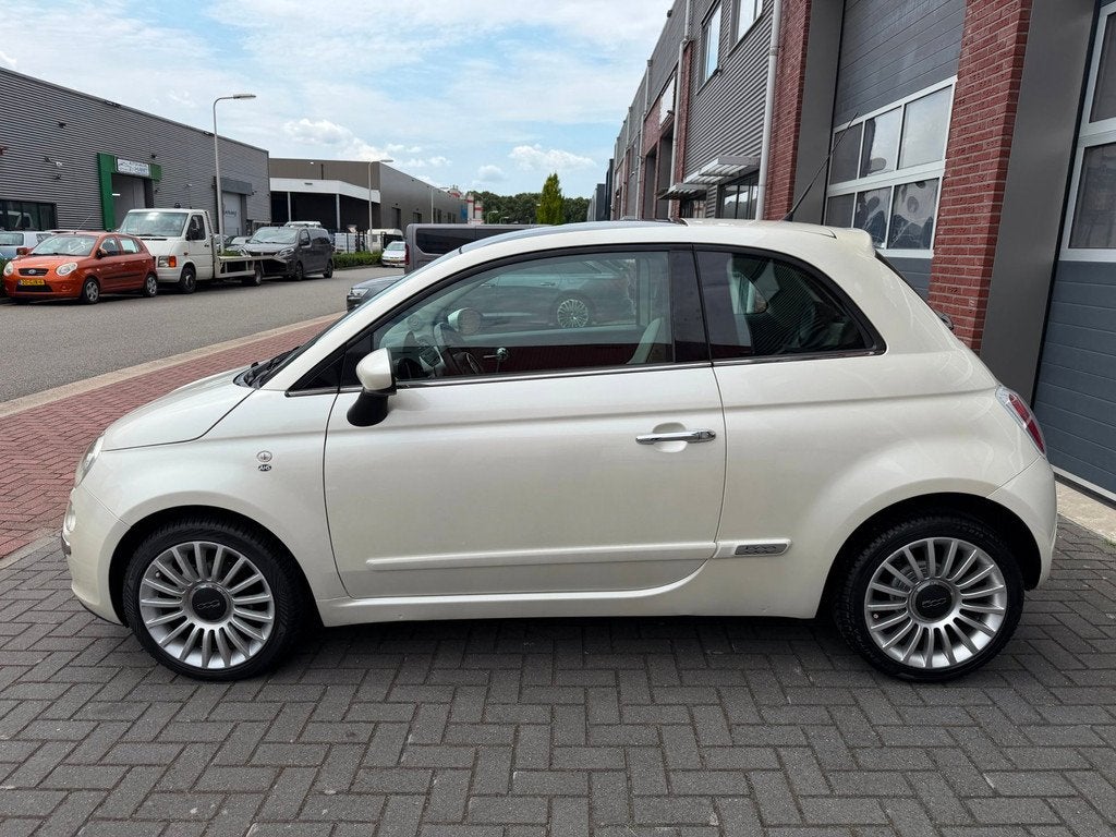 Fiat 500 1.2 Lounge Automaat Panoramadak Parelmoer 16inch, Auto's, Fiat, Euro 5, Gebruikt, 1242 cc, Origineel Nederlands