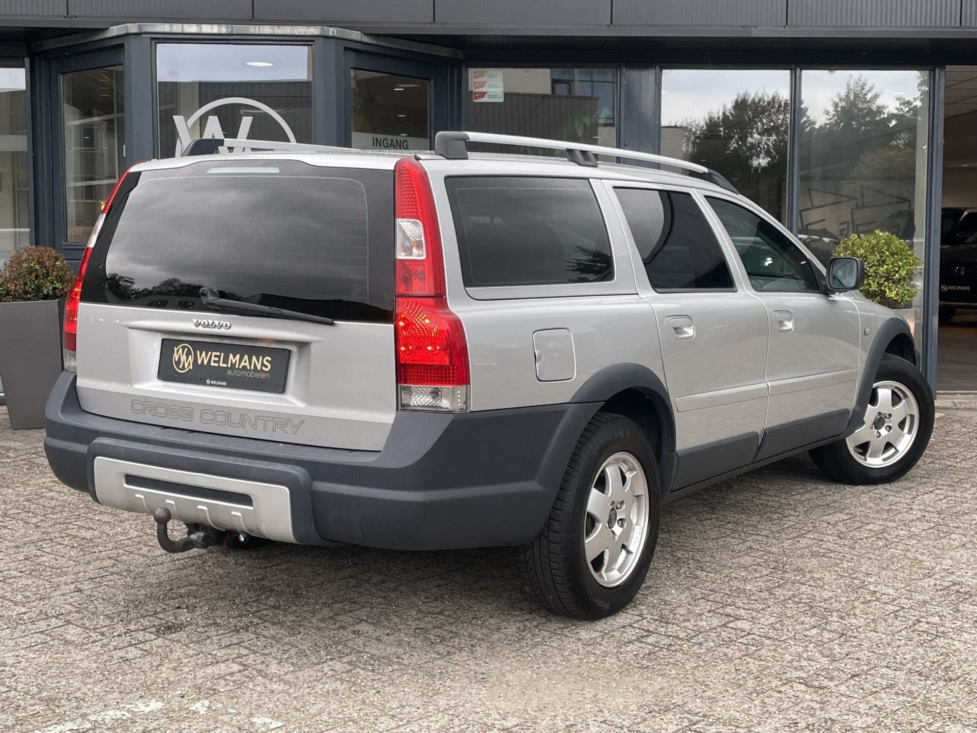 Volvo XC70 2.5T AWD Momentum Youngtimer l Org NL l Leder l C, Auto's, Verwarmde buitenspiegels, Zwart, XC70, 2521 cc