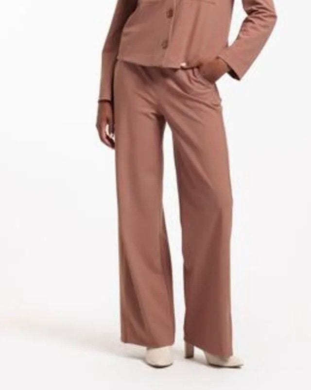 Studio Anneloes Naomi bonded chocolate broek travelstof mt L, Kleding | Dames, Broeken en Pantalons, Ophalen of Verzenden, Zo goed als nieuw