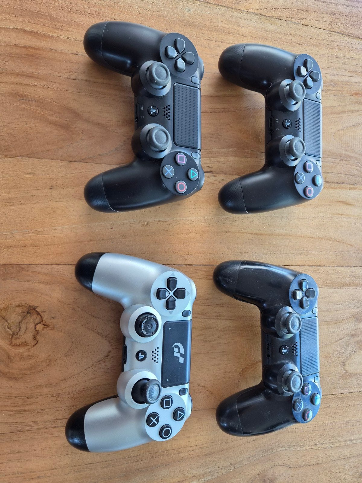 Vier Sony PlayStation 4 DualShock 3 controllers, Gebruikt, Ophalen of Verzenden, Controller, PlayStation 4