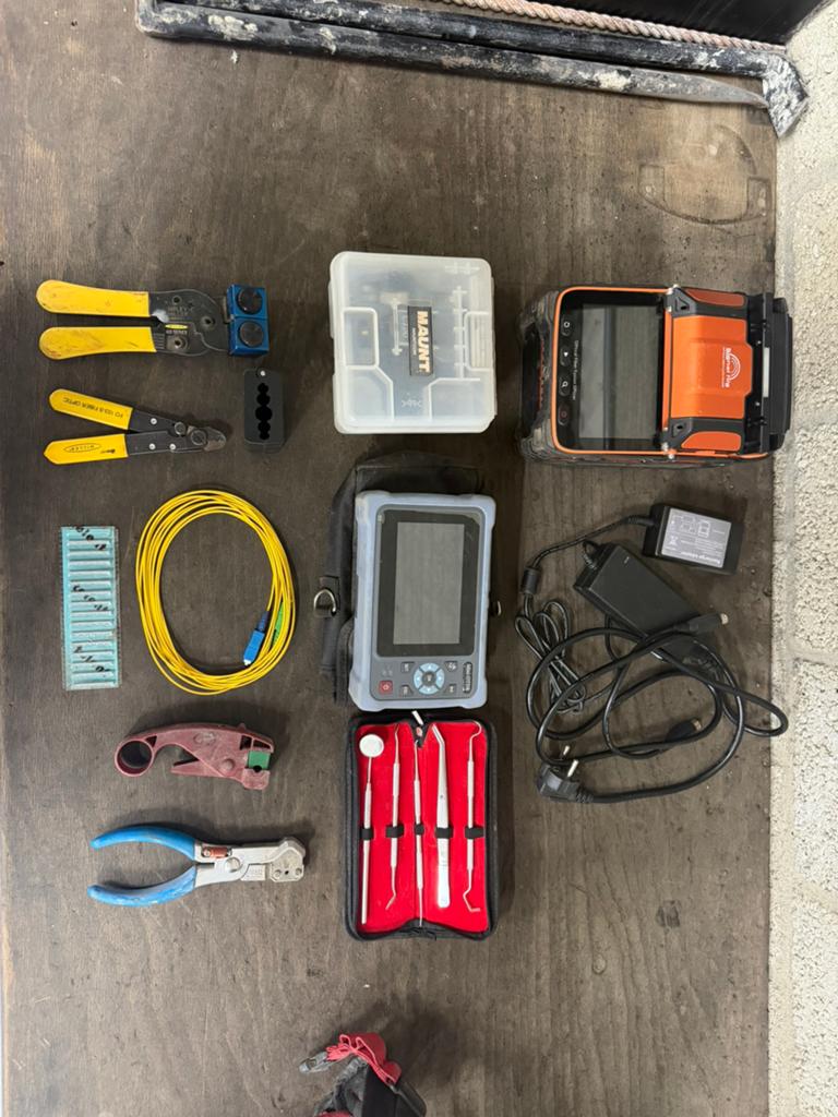 Glasvezel gereedschap complete set !!, Ophalen, Zo goed als nieuw