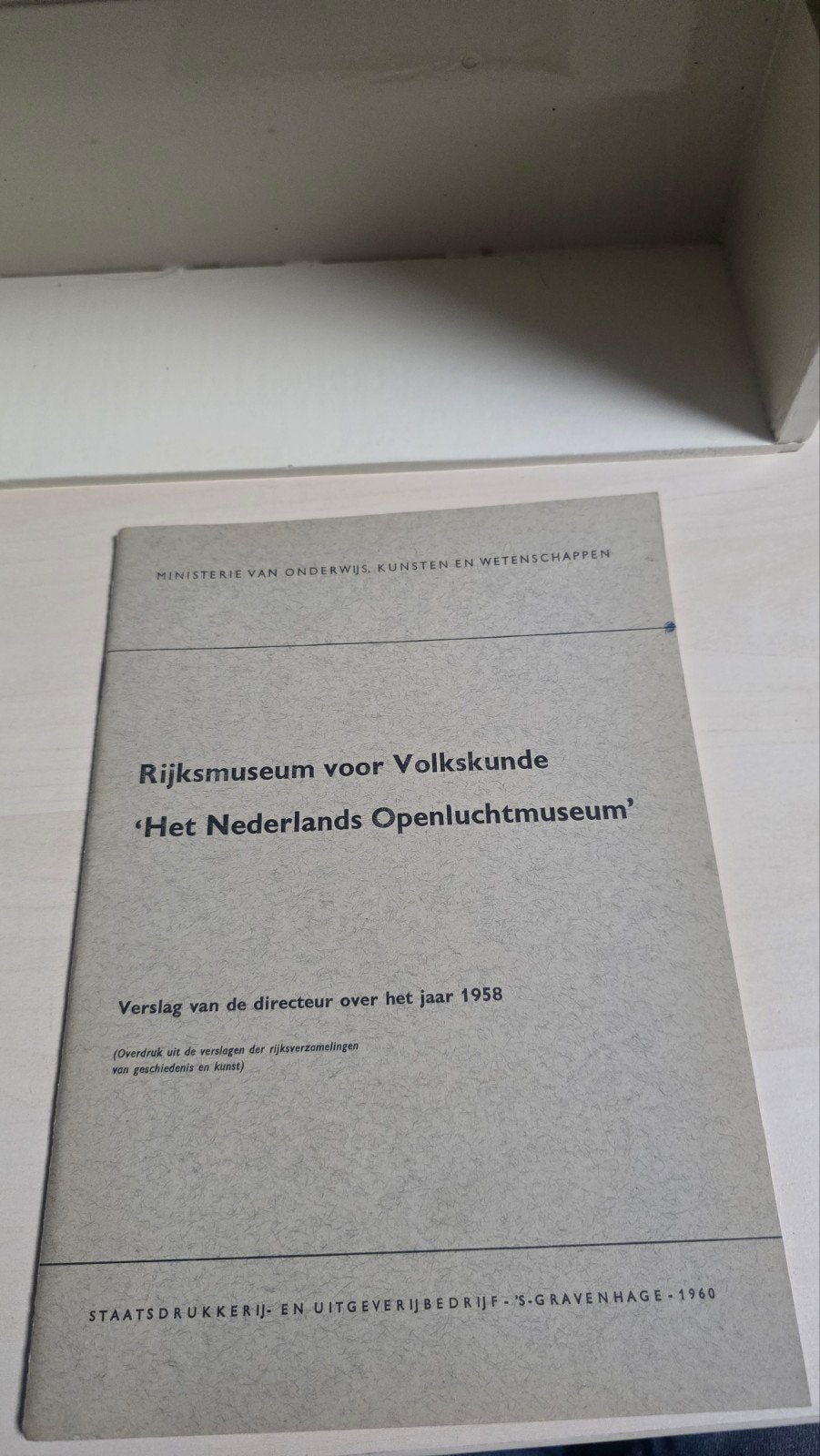 Verslag Nederlands Openluchtmuseum 1958, Boeken, Ophalen of Verzenden, 20e eeuw of later, Gelezen, Ministerie van Onderwijs, Kunsten en Wetenschappen