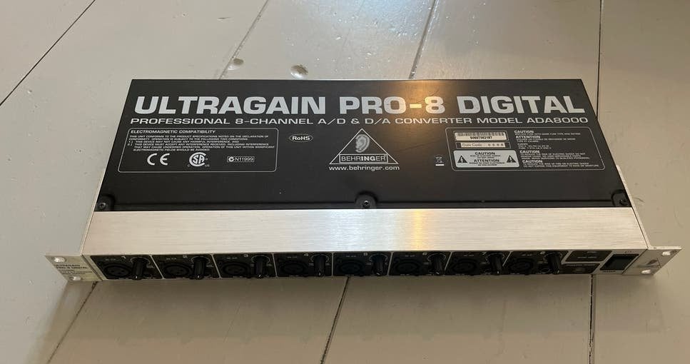 Behringer Ultragain Pro-8 Digital ADA8000, Ophalen, Gebruikt, 5 tot 10 kanalen, Microfooningang