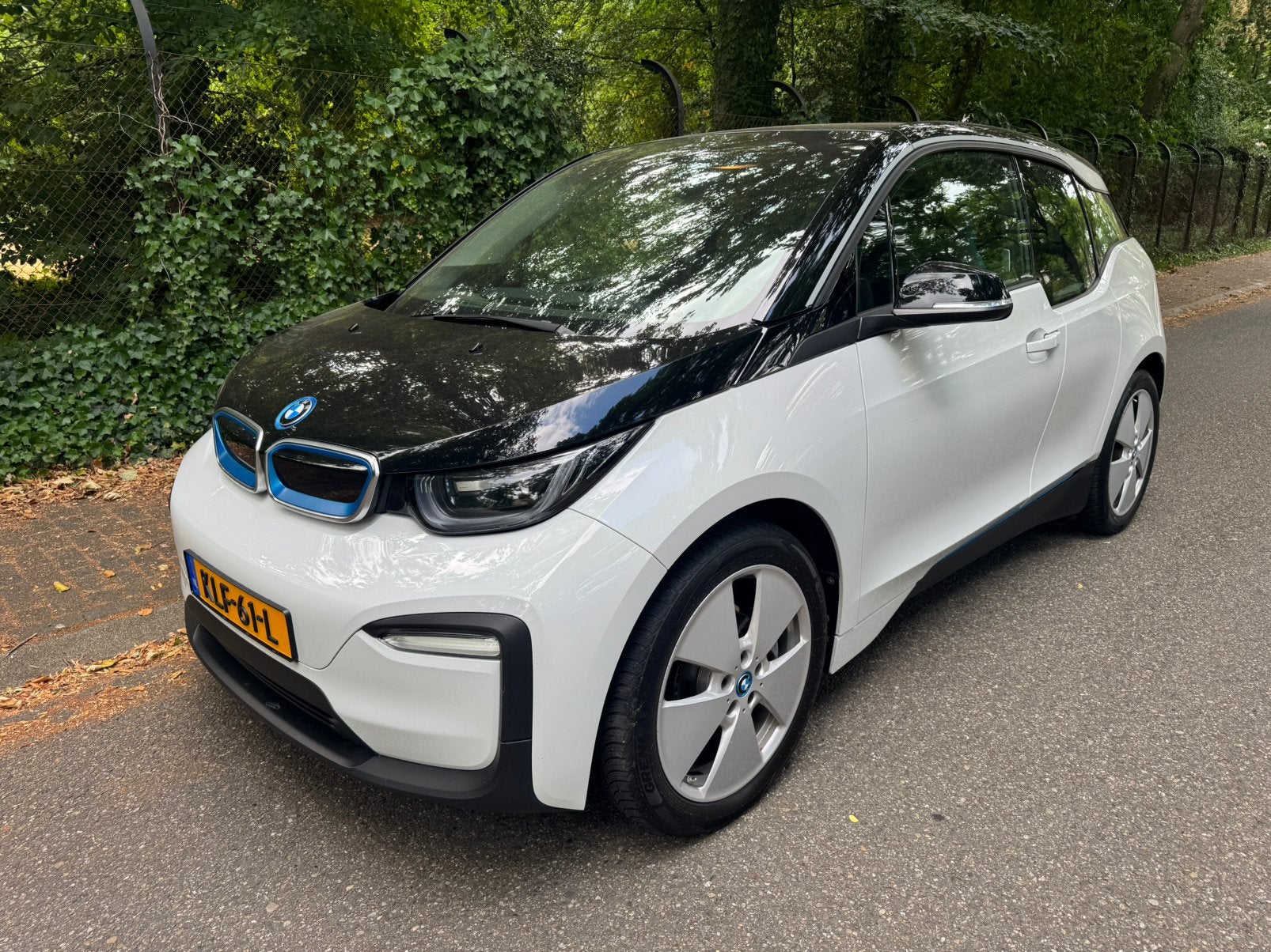 BMW i3 94Ah Harman Kardon/CarPlay/Assist Plus/WP 56.200 km, Auto's, BMW, Automaat, Bluetooth, Zwart, 4 stoelen