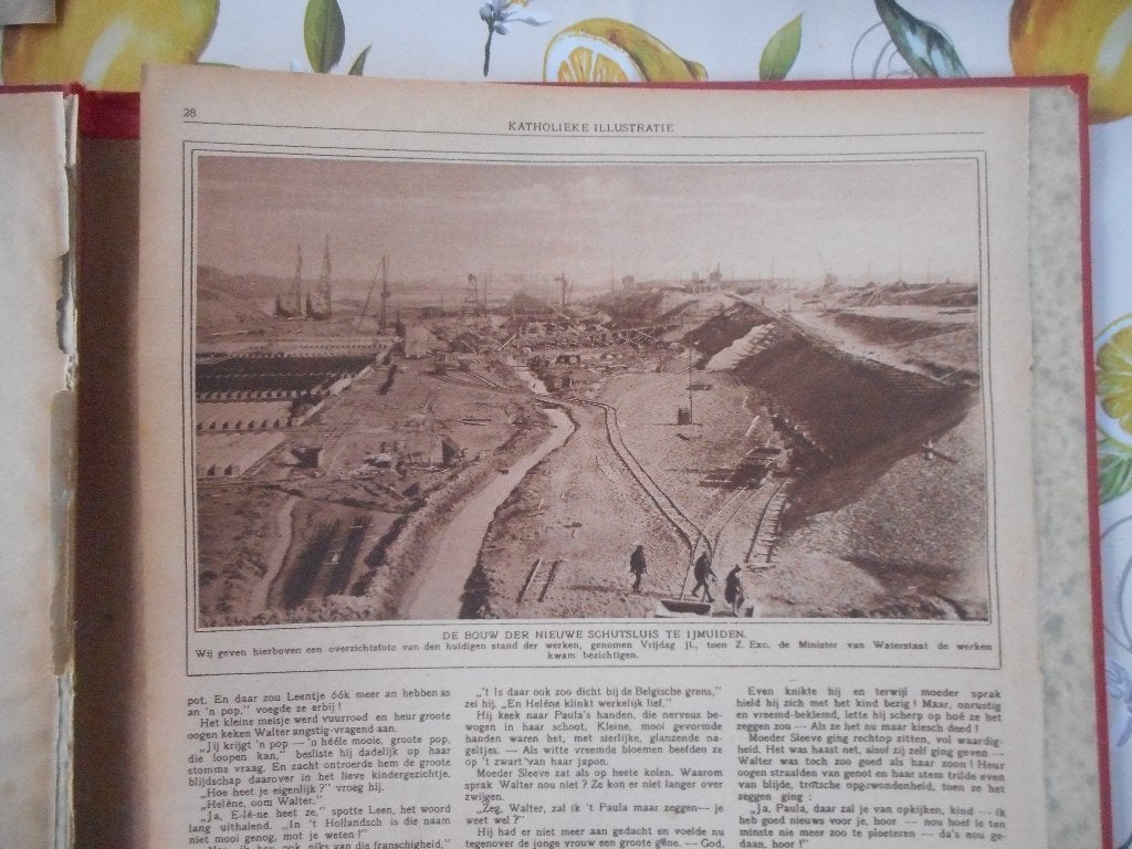 IJmuiden. Bouw van de nieuwe schutsluis. 1924., Ophalen of Verzenden, 1920 tot 1940, Nederland, Knipsel(s)