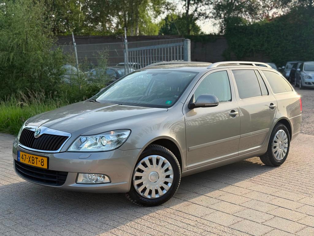 Skoda Octavia Combi 1.4 TSI Greentech Elegance Business Line, Auto's, Skoda, Voorwielaandrijving, Euro 5, Gebruikt, 4 cilinders