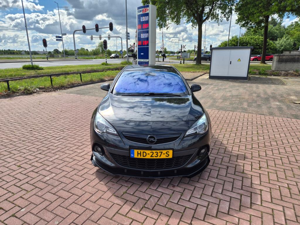 Opel Astra 1.4 16V 103KW GTC 2015 Zwart, Voorwielaandrijving, 1350 kg, Zwart, 4 cilinders