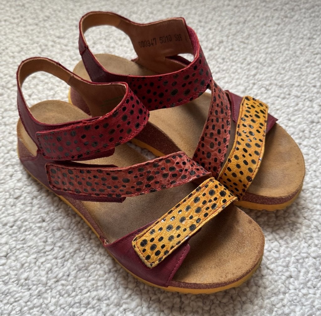 Sandalen Think! Mt. 38 rood, Kleding | Dames, Schoenen, Zo goed als nieuw, Rood, Sandalen of Muiltjes, Ophalen of Verzenden