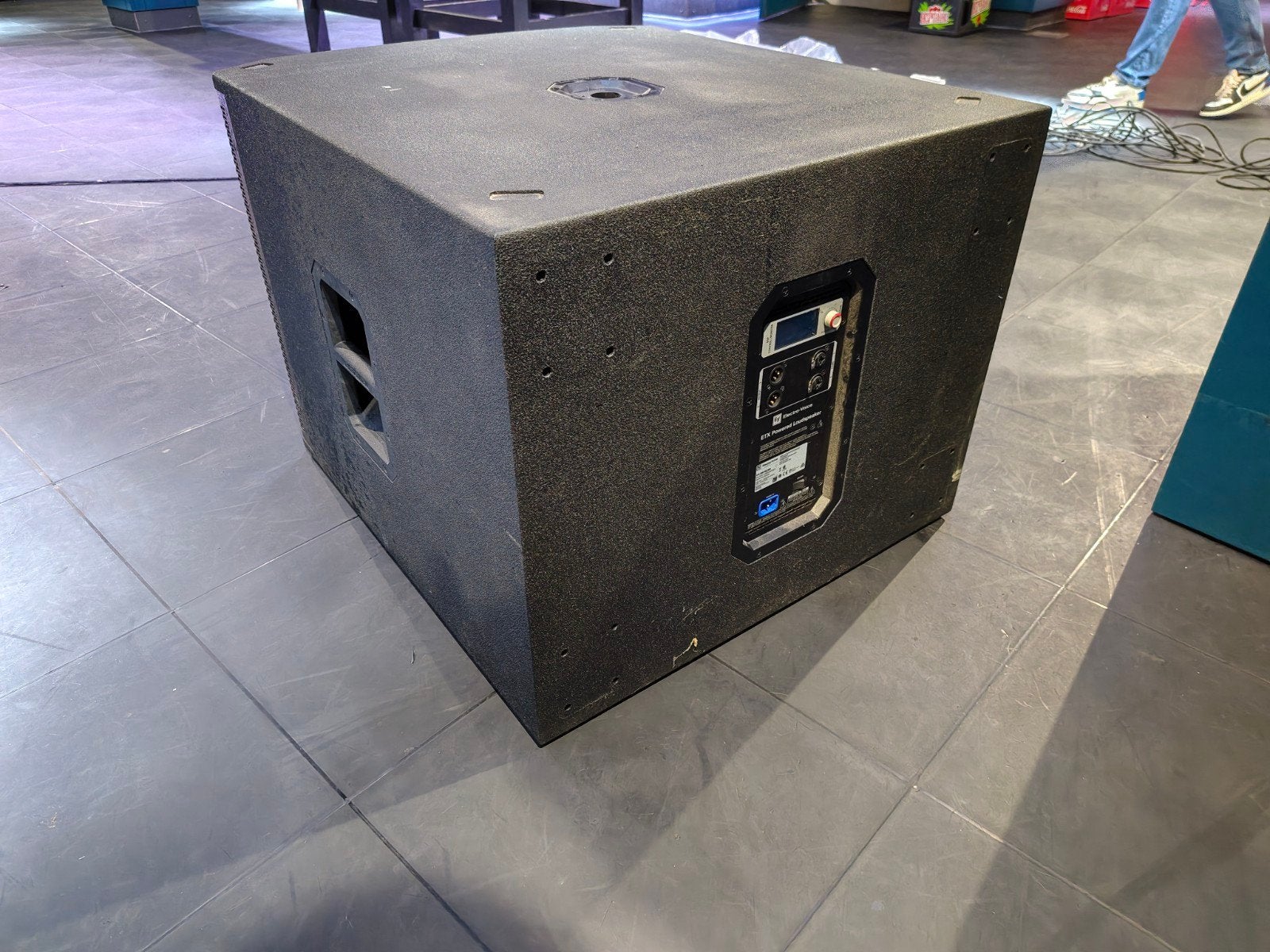2x Electro-Voice EKX-18SP Actieve subwoofer 18 inch, Ophalen, Audio