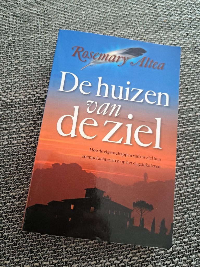 De huizen van de ziel, Ophalen of Verzenden, Zo goed als nieuw, Rosemary Altea, Achtergrond en Informatie