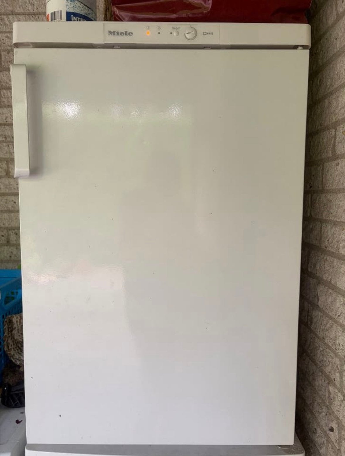 Miele vriezer tafelmodel, Ophalen, Zo goed als nieuw, Minder dan 60 cm, 85 tot 120 cm