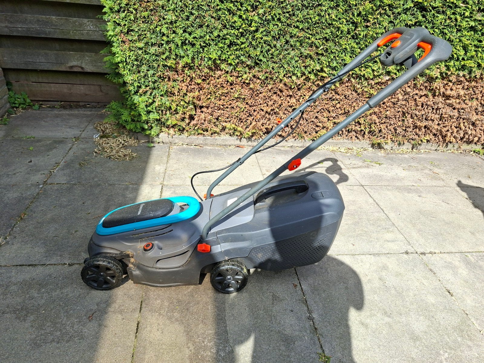 Grasmaaier - zo goed als nieuw, werkt perfect, Tuin en Terras, Ophalen, Zo goed als nieuw, Elektrische grasmaaier, GARDENA
