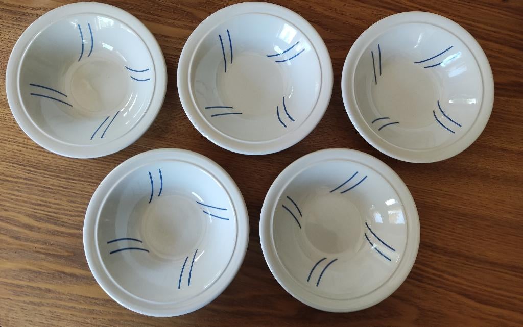 Vintage schaaltjes: crème met blauwe streepjes, Ophalen of Verzenden, Zo goed als nieuw, Overige stijlen, Schaal of Schalen
