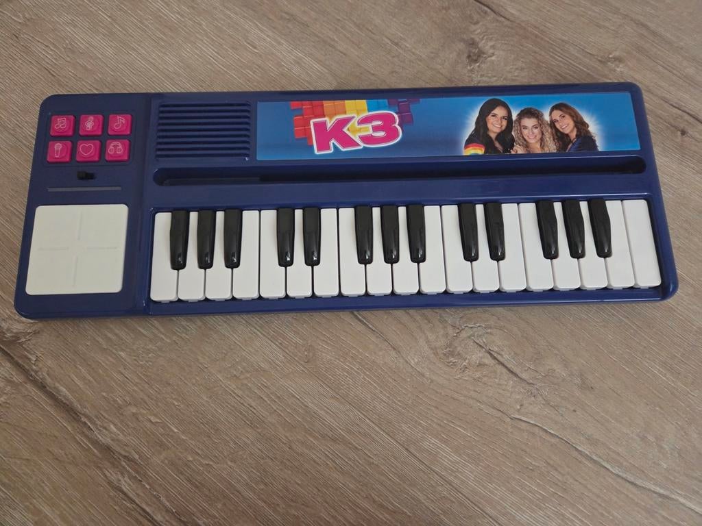 K3 Kinderkeyboard - Muzikaal speelplezier voor jonge fans, Ophalen of Verzenden, Zo goed als nieuw, Overige aantallen, Overige merken