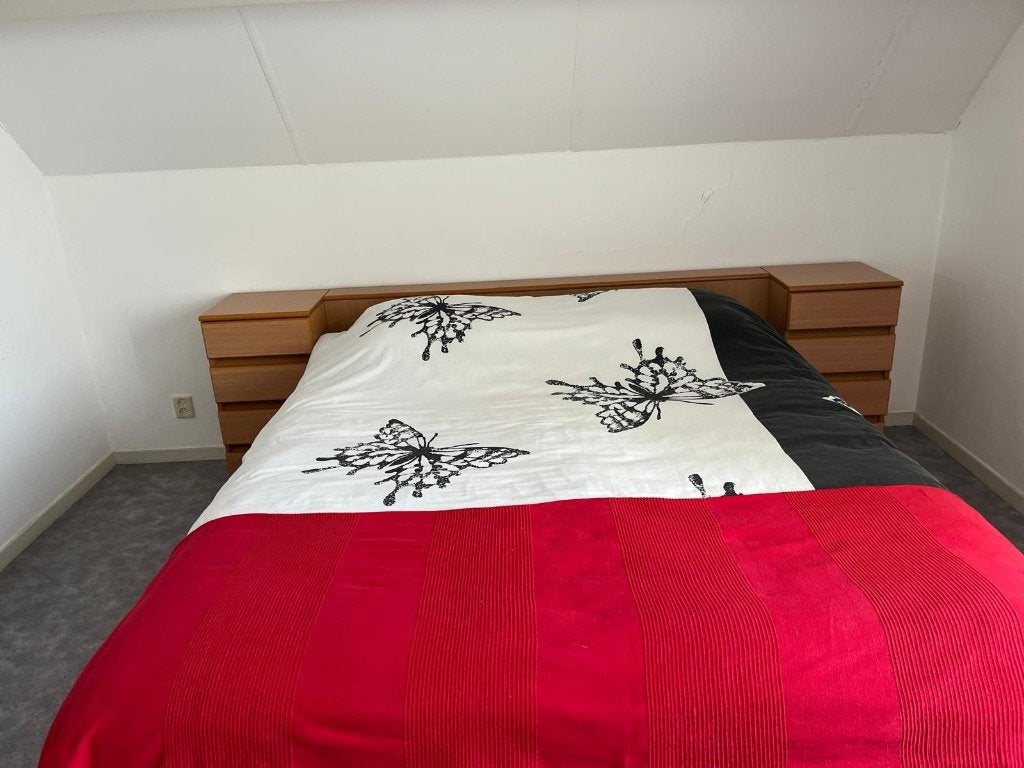 Tweepersoons bed met achterwand en kastjes, zeer goed, Ophalen, Bruin, Tweepersoons, Zo goed als nieuw