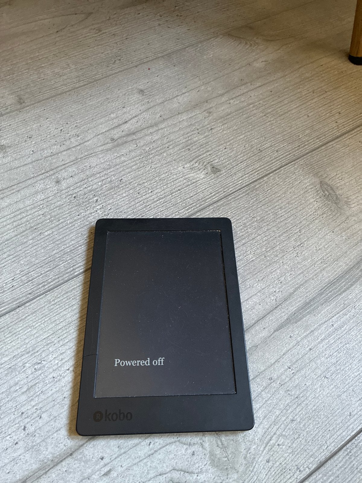 Kobo Aura E-reader - Zwart-wit met lichte schade, Ophalen of Verzenden, Gebruikt, 6 inch of minder