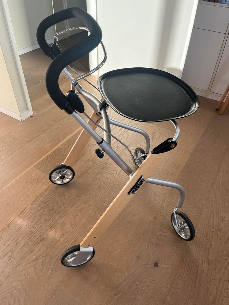 Zo goed als nieuw RUST rollator voor in huis, Diversen, Ophalen, Zo goed als nieuw