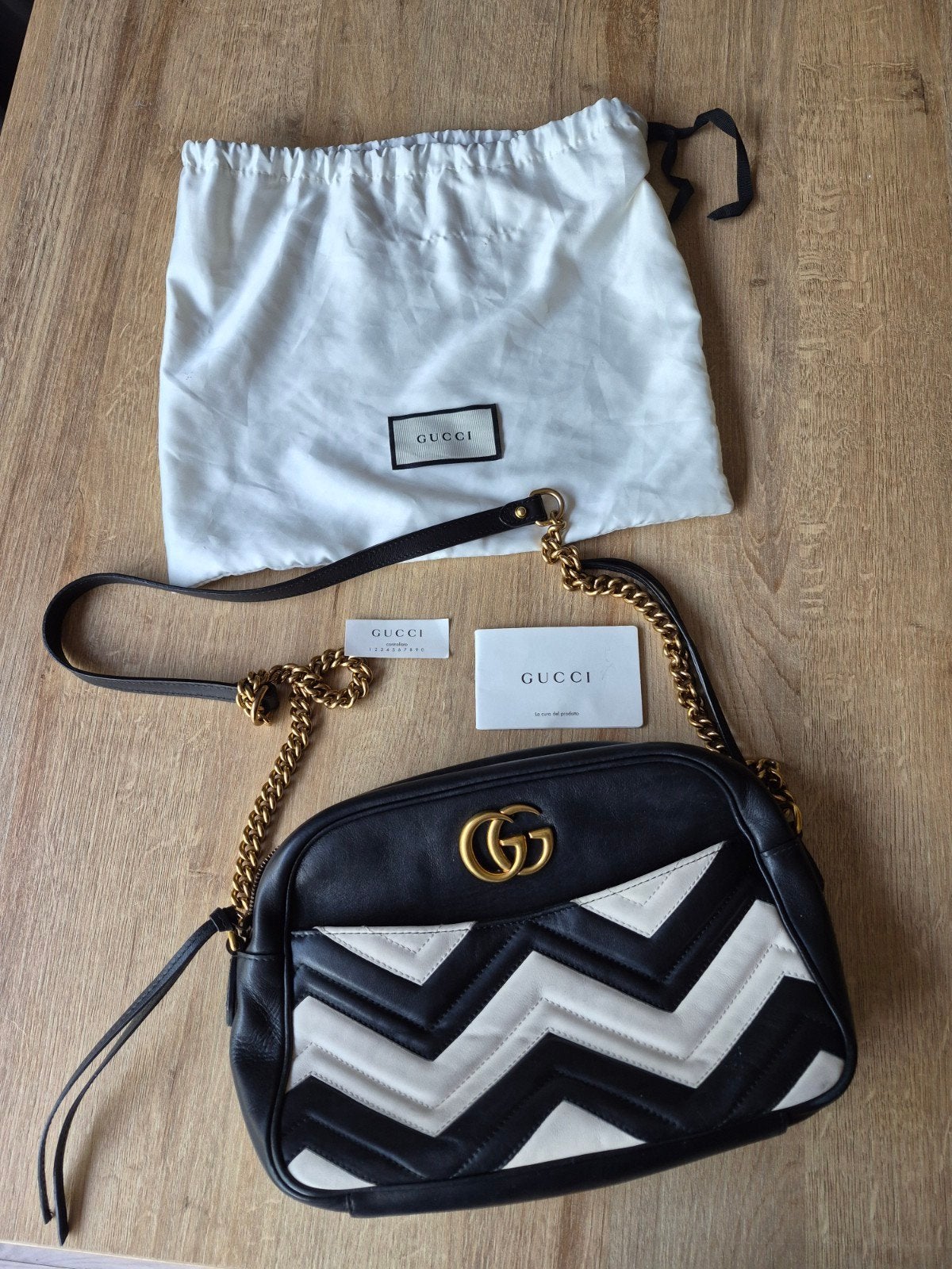 Gucci GG Marmont schoudertas zwart/wit, Sieraden, Tassen en Uiterlijk, Tassen | Damestassen, Ophalen of Verzenden, Gebruikt, Zwart