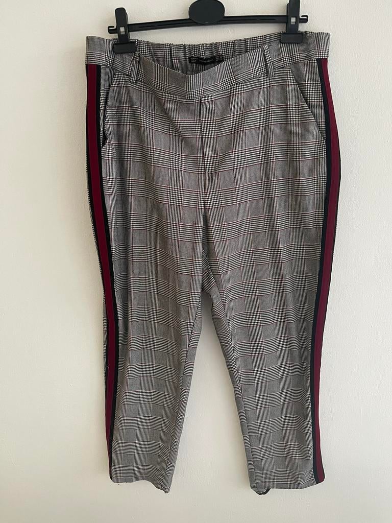 Zara Trafaluc damesbroek XL – Ruitjes met rode zijstrepen, Maat 46/48 (XL) of groter, Ophalen of Verzenden, Lang, Gedragen