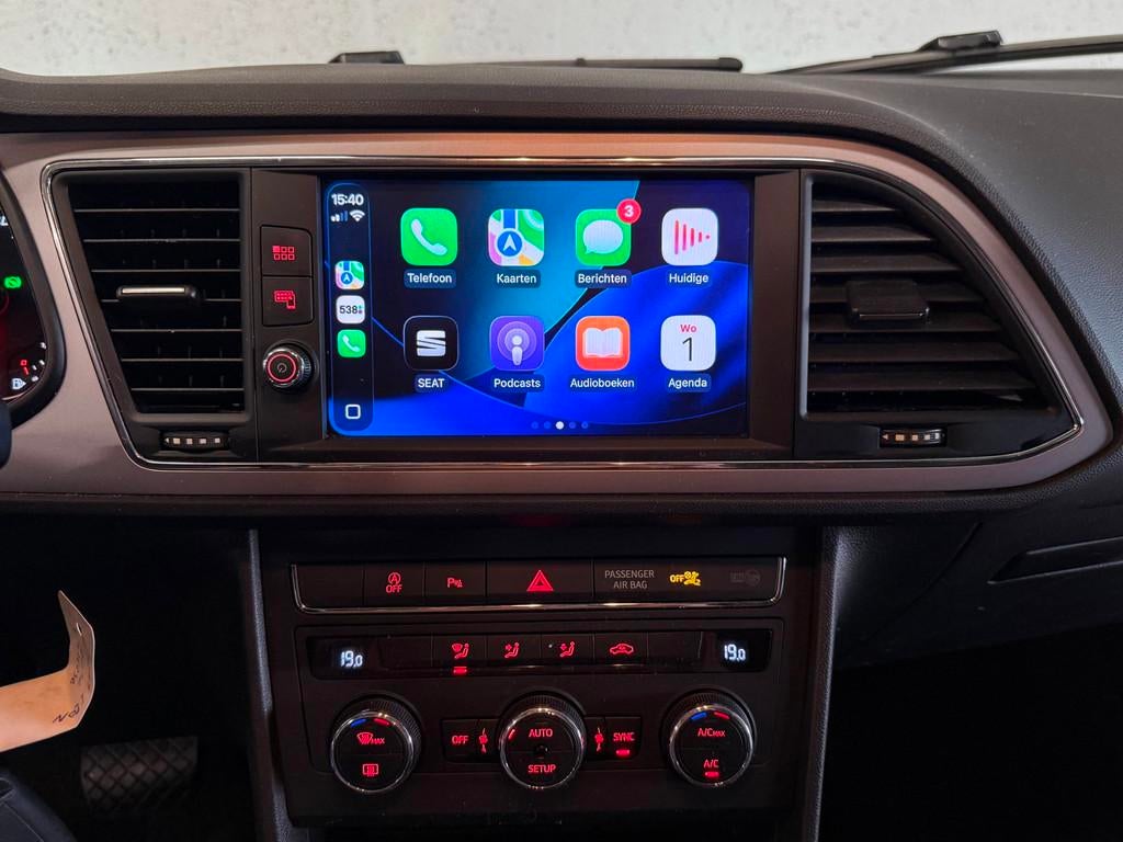 SEAT Leon ST 1.0 EcoTSI Automaat|LED|Navi|Camera|Carplay|Cru, Auto's, Seat, Stof, Gebruikt, Zwart, Leon