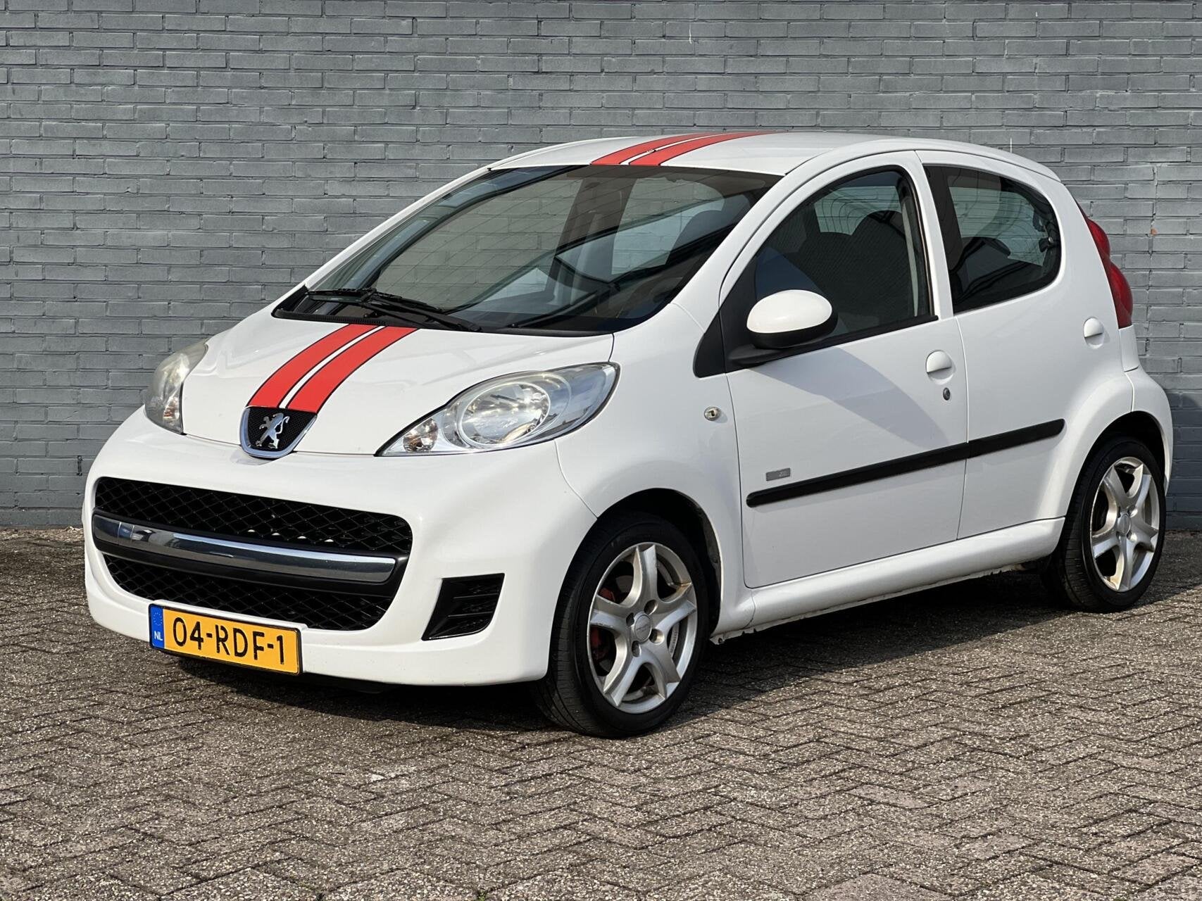 Peugeot 107 1.0 Airco|Nieuwe Apk|5 DRS| Elek Ramen, Voorwielaandrijving, Euro 5, Gebruikt, 4 stoelen