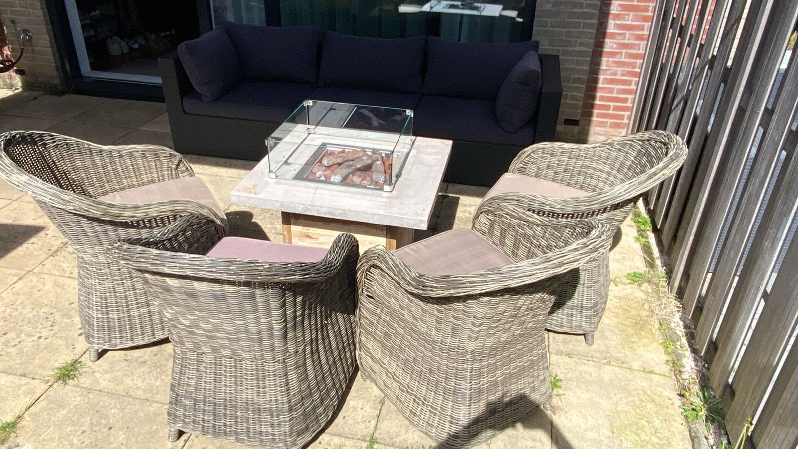 Tuinset met gashaard en 4 stoelen. En bank zie andere adv., Ophalen of Verzenden, Gebruikt