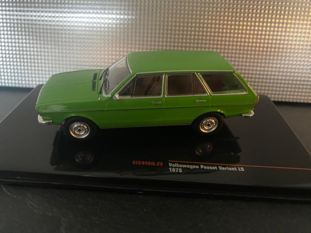 Volkswagen Passat Variant LS 1975 Schaal 1:43, Hobby en Vrije tijd, Overige merken, IXO, IXO, Nieuw
