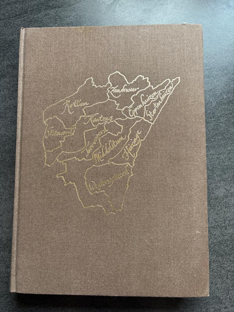 Middelstum-Kantens: Plattelandsgeschiedenis, Boeken, Ophalen of Verzenden, 20e eeuw of later, Zo goed als nieuw