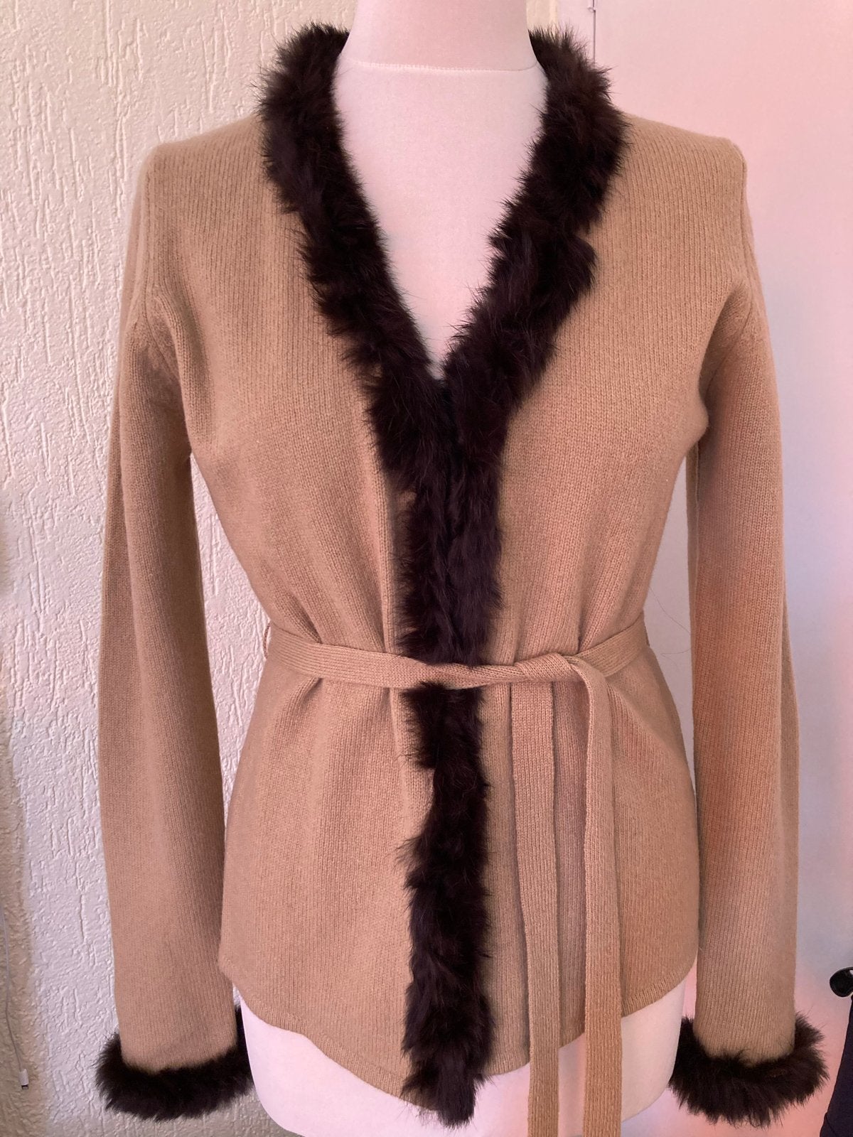 Scarva wollen vest met bontdetails, Kleding | Dames, Verzenden, Zo goed als nieuw, Maat 36 (S), Beige