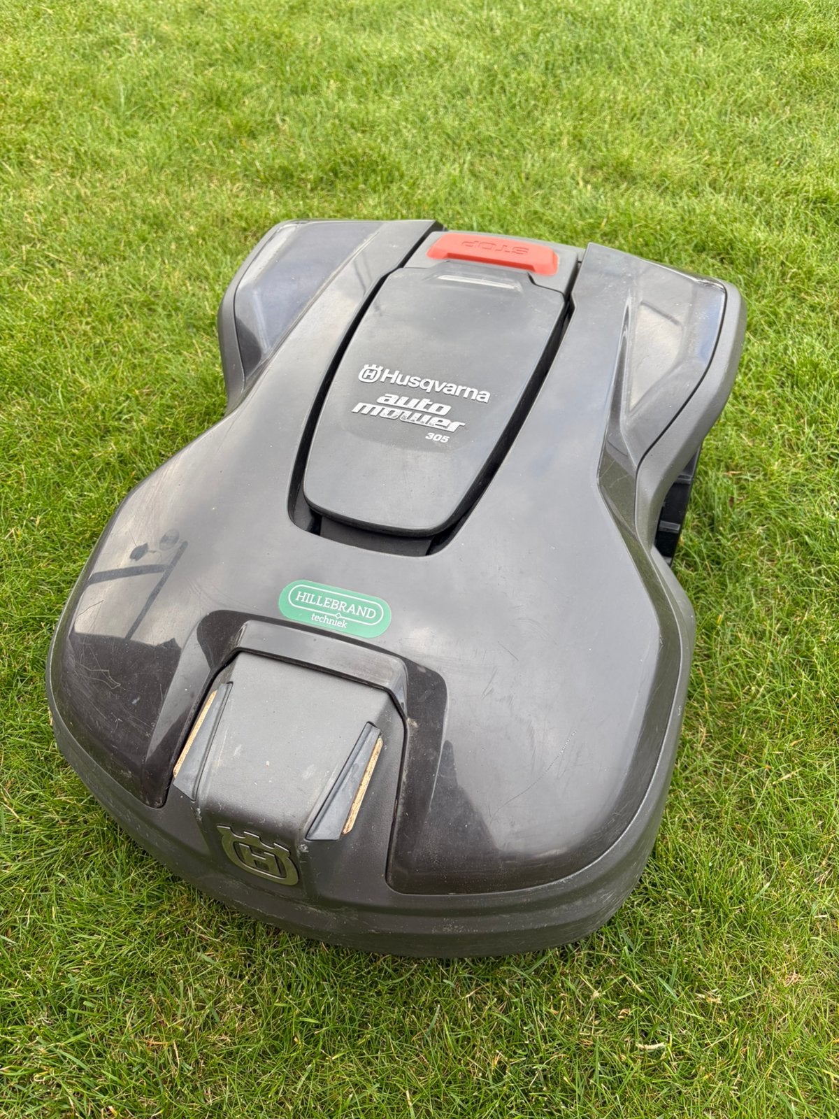 Husqvarna Automower 305 Robotmaaier, Tuin en Terras, Robotmaaiers, Ophalen, Gebruikt, Bestuurbaar via app, Meer dan 25 cm
