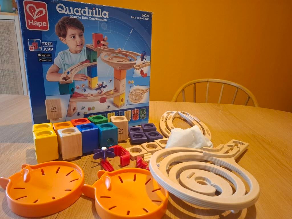 Hape Quadrilla knikkerbaan E6021 Race to the Finish, Ophalen of Verzenden, Gebruikt, Bouwen
