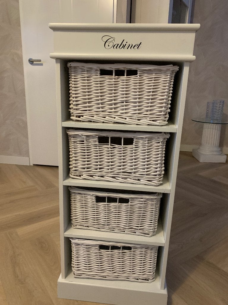 Witte rieten mandjes kast (4 laden), Ophalen, Zo goed als nieuw