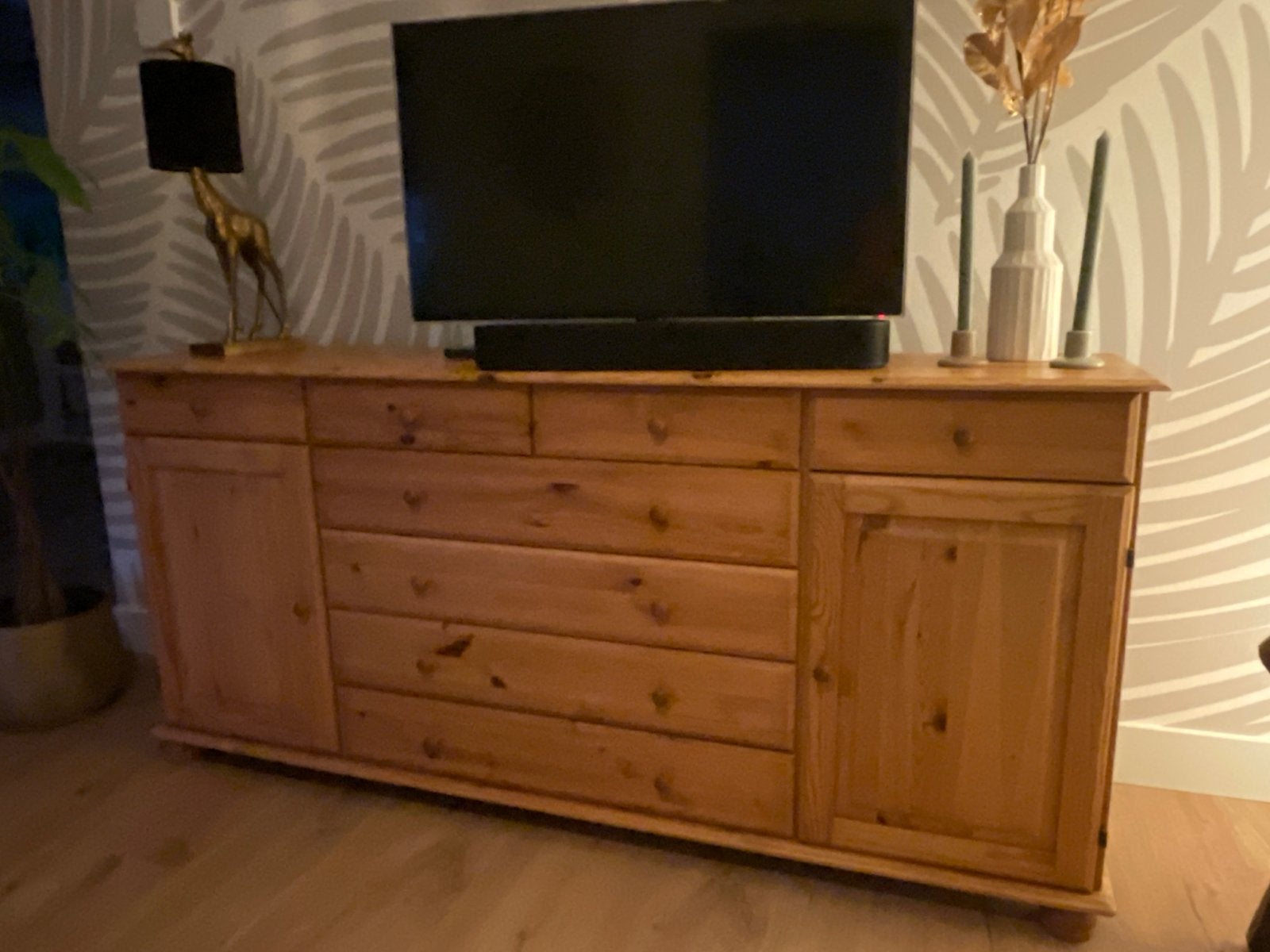 Massief houten dressoir met laden en deuren, Huis en Inrichting, Kasten | Dressoirs, Ophalen, Gebruikt, 150 tot 200 cm, Met lade(s)