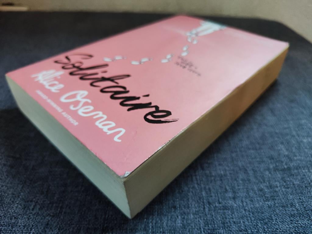Solitaire - Alice Oseman (Gelezen, goede staat), Boeken, Ophalen of Verzenden, Gelezen, Alice Oseman