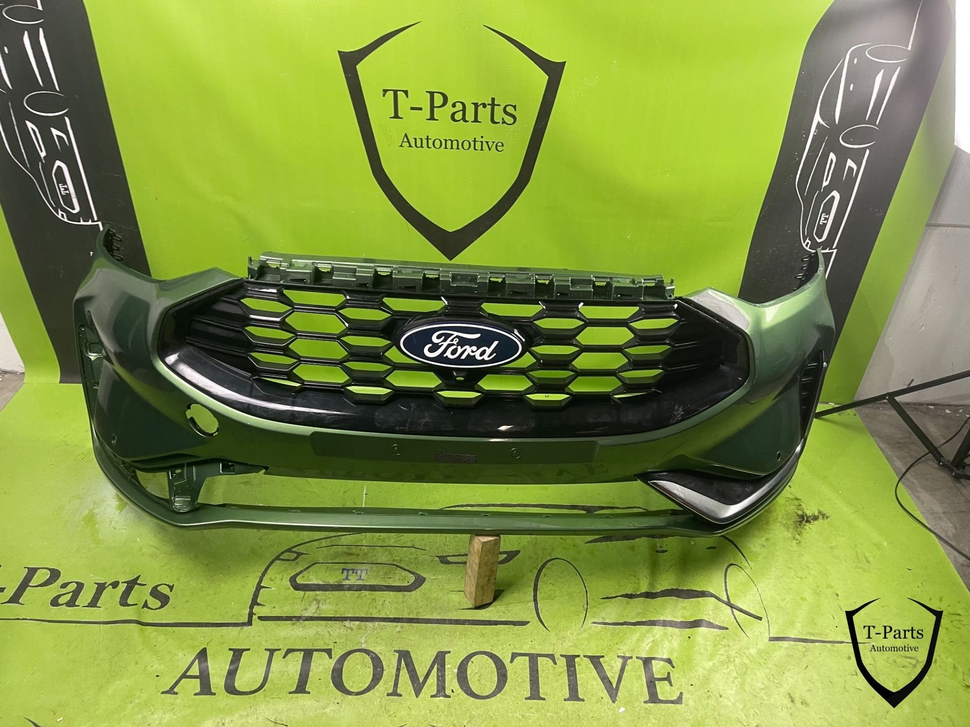 ford kuga 2024+ voorbumper bumper, Auto-onderdelen, Gebruikt, Info@ford.com, Ophalen of Verzenden, Ford