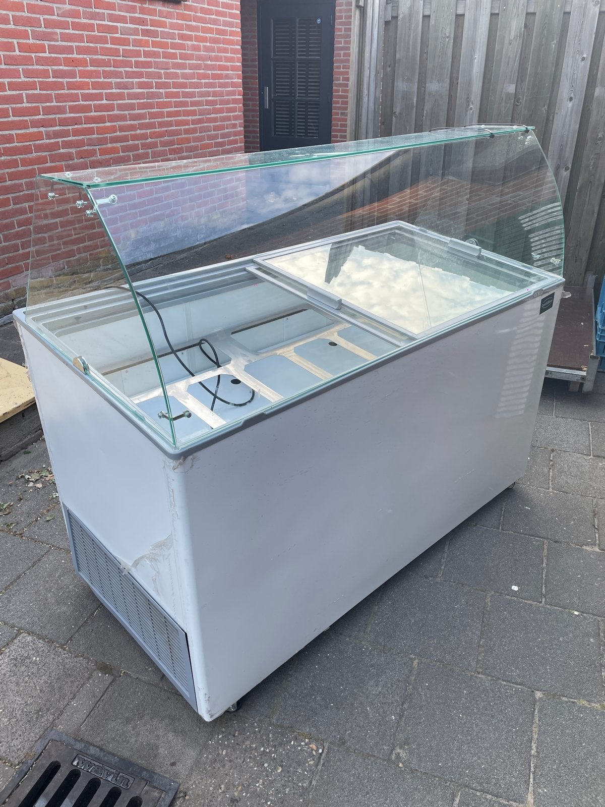 IJsvitrine CombiSteel 10 bakken - Horeca Koeling, 200 liter of meer, 60 cm of meer, Zonder vriesvak, Gebruikt