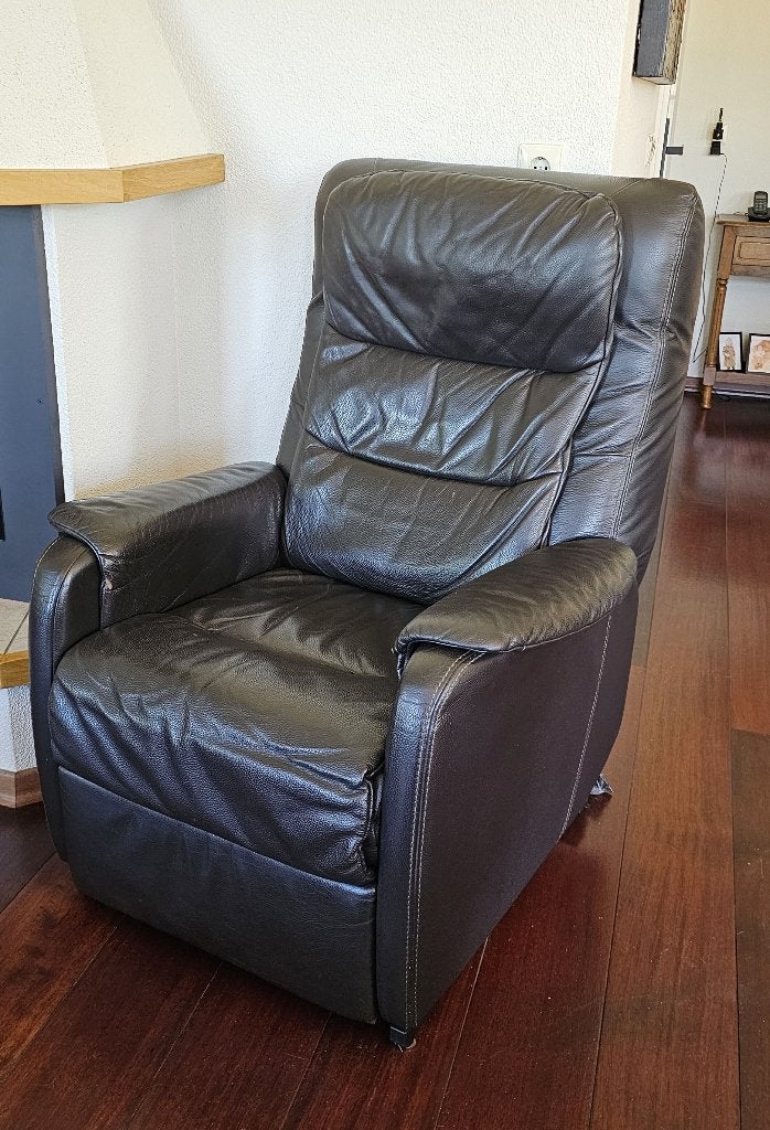 NETTE BRUINE LEREN RELAXSTOEL, Ophalen, Gebruikt, Landelijk, 50 tot 75 cm