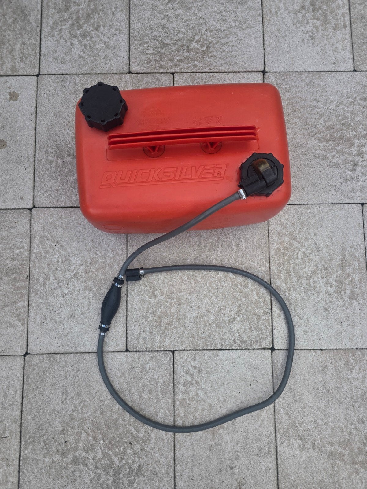Quicksilver Buitenboordmotortank 25L met brandstofmeter, Ophalen of Verzenden, Gebruikt, Motor en Techniek
