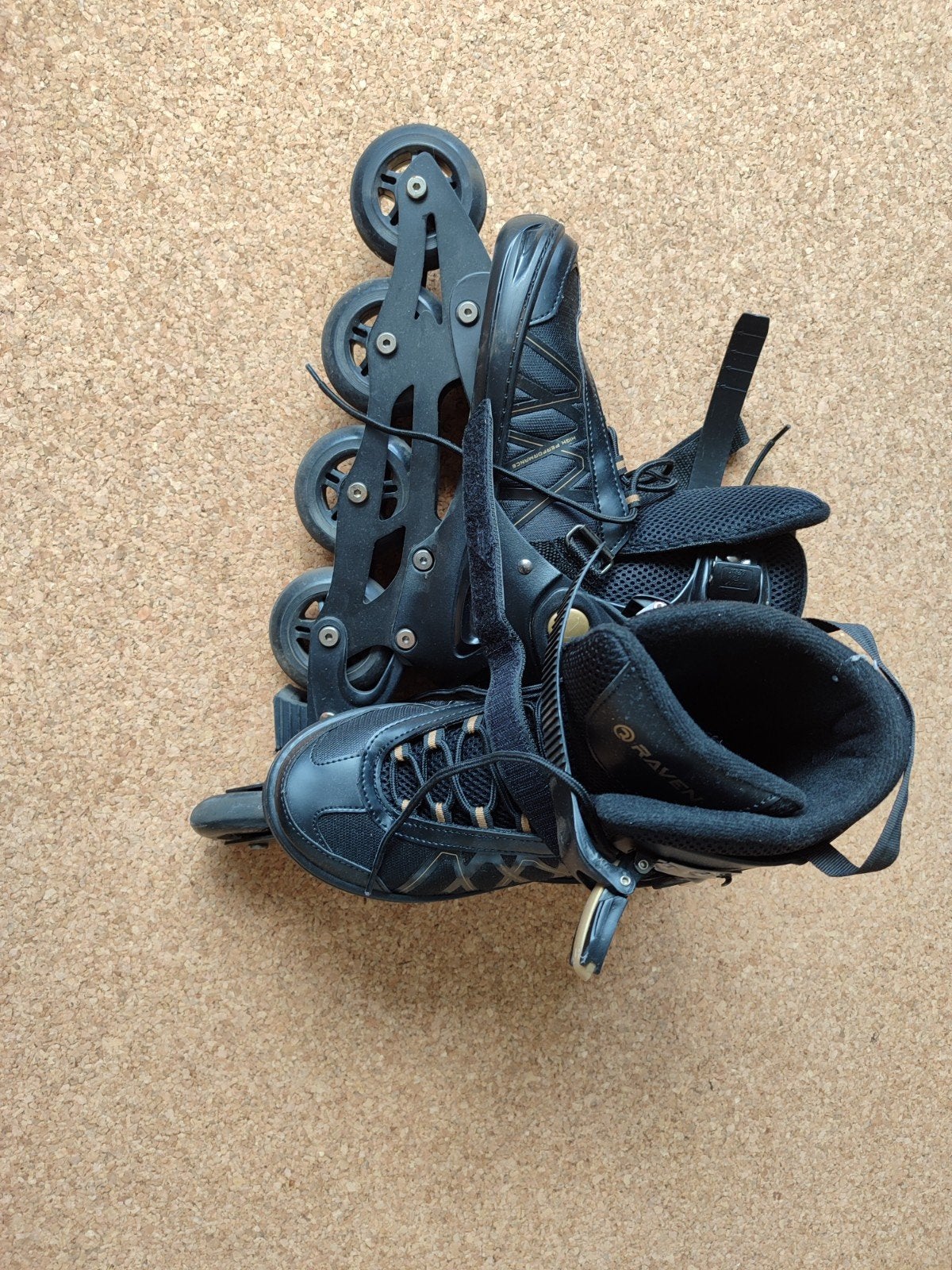 Raven Expert Inline Skates en schaatsen- Maat 40-43, Verstelbaar, Zo goed als nieuw, Inline skates 4 wielen, Ophalen