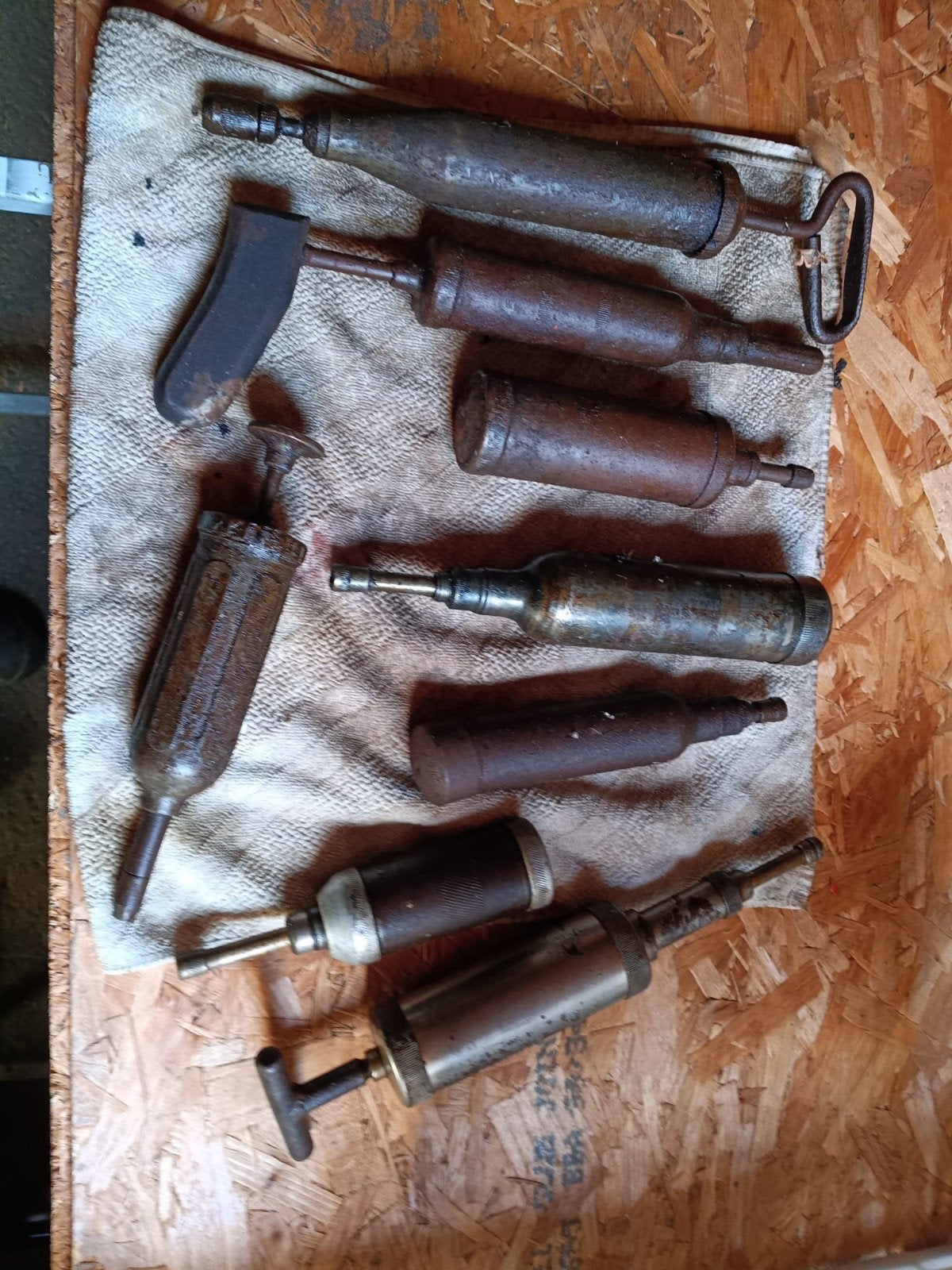 Oude smeerpompen en vetspuiten - Antiek gereedschap, Ophalen of Verzenden