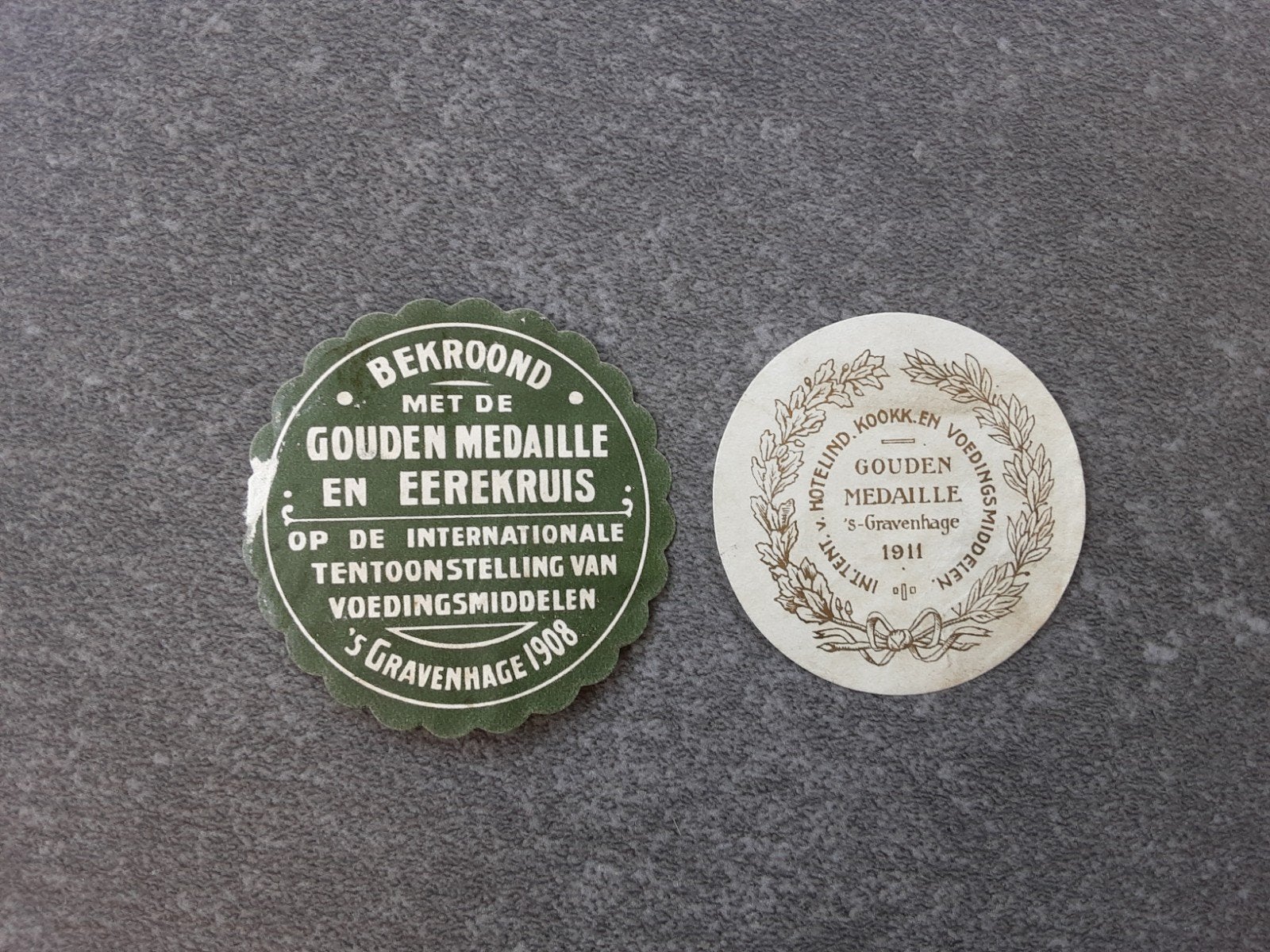 Sluitzegels den Haag tent. voedingsmiddelen 1908 en 1911, Verzamelen, Ophalen of Verzenden, Gebruikt