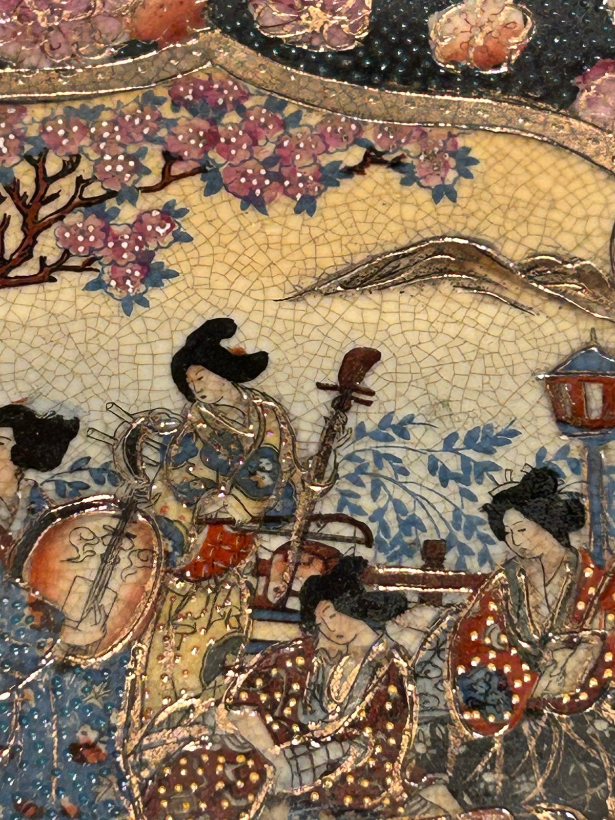 Japans Satsuma Sierbord met Geisha Scène en Moriage, Antiek en Kunst, Antiek | Vazen, Ophalen of Verzenden