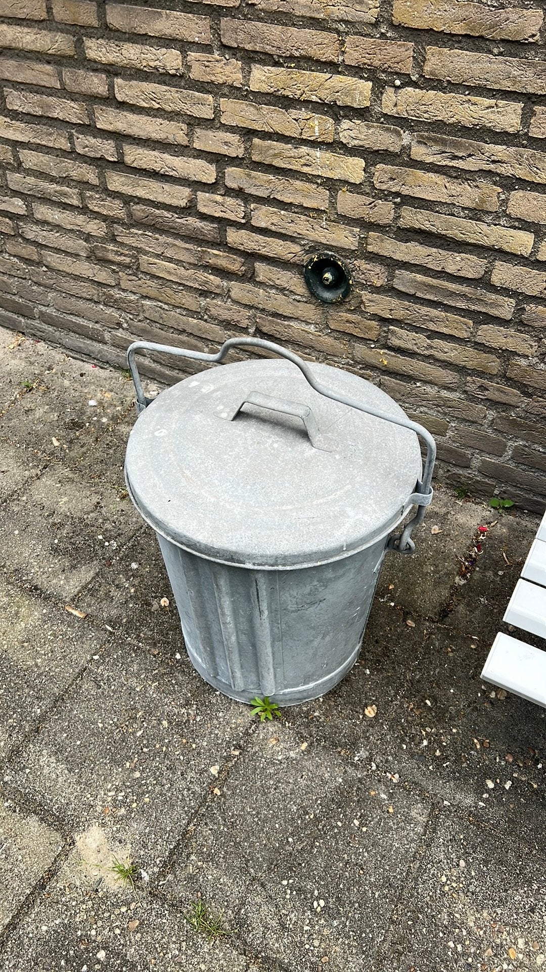 Zinken afval emmer, Huis en Inrichting, Woonaccessoires | Prullenbakken, Ophalen, Gebruikt, Metaal, Minder dan 50 cm