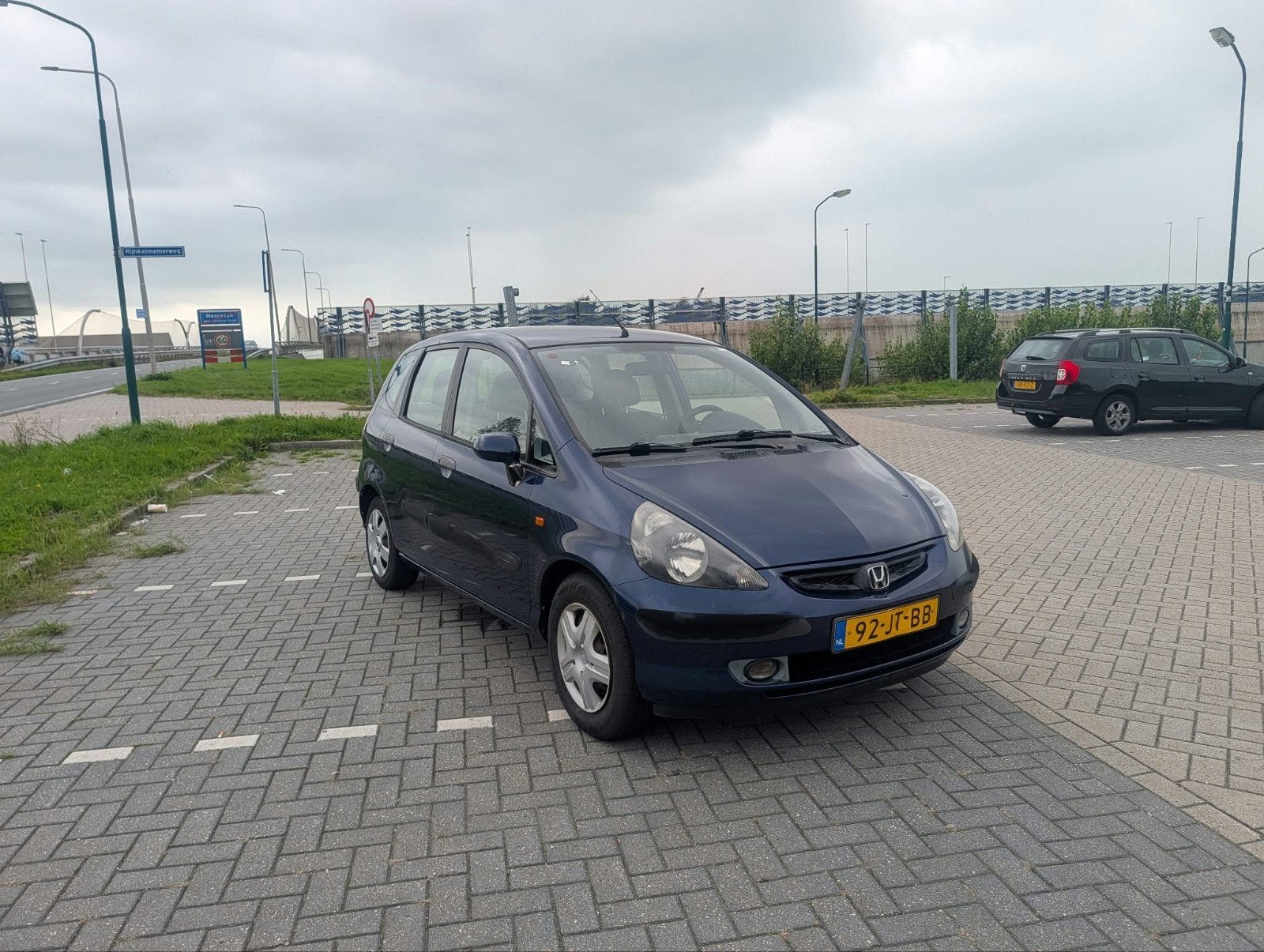 Honda Jazz 1.4 I LS 2002 Blauw, Auto's, Voorwielaandrijving, 83 pk, 450 kg, 40 €/maand
