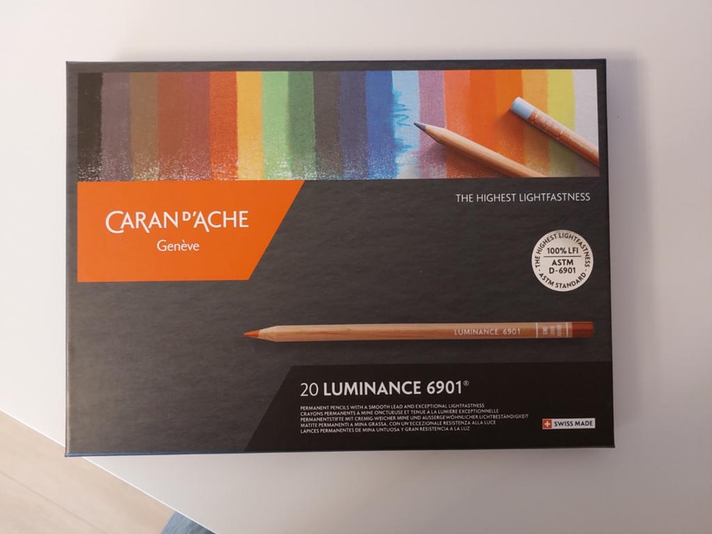 LEGE doos voor 20 stuks Luminance kleurpotloden., Diversen, Schrijfwaren, Ophalen of Verzenden