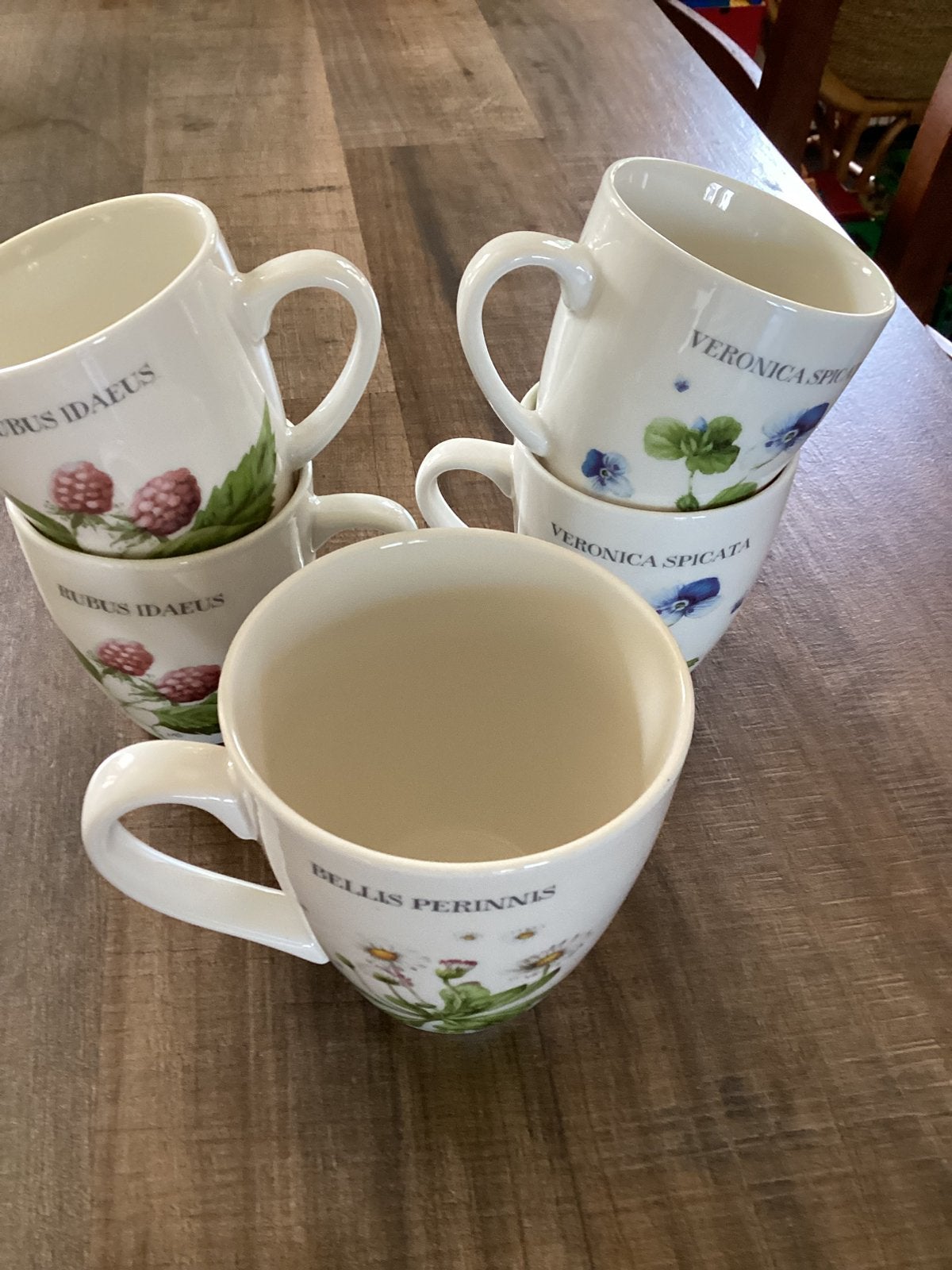 Marjolijn bastin en janneke brinkman serviesdelen, Huis en Inrichting, Keuken | Servies, Overige merken, Verzenden, Zo goed als nieuw